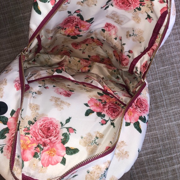 Paris Life Cayler & Sons backpack - Picture 6 of 8